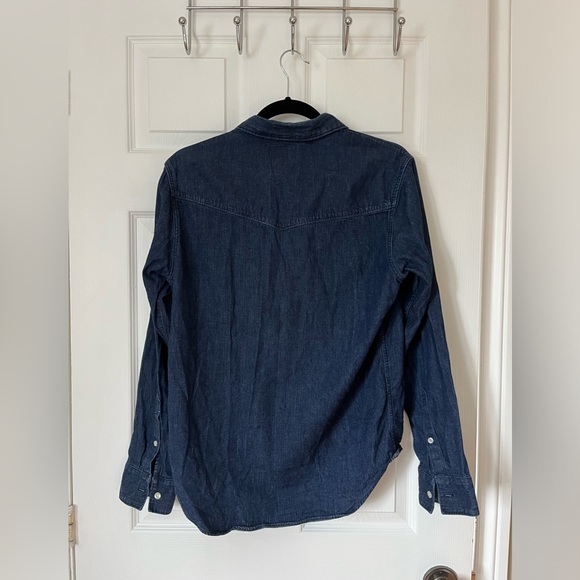 Levi’s Jean shirt - Picture 7 of 7